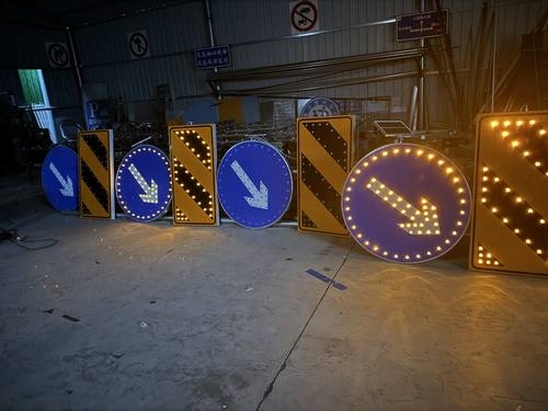 宿迁宿迁河南太阳能自发光交通路标牌厂家